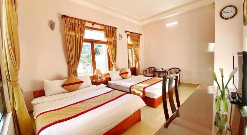Gold Night Hotel Da Lat Exterior photo