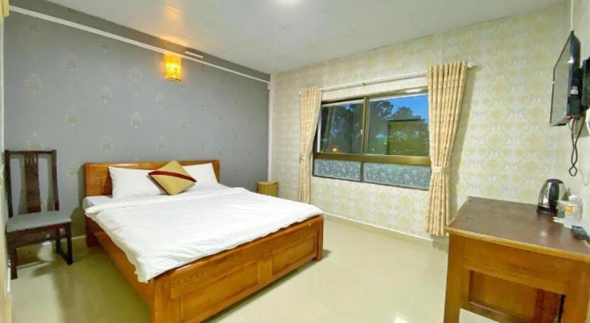Gold Night Hotel Da Lat Exterior photo