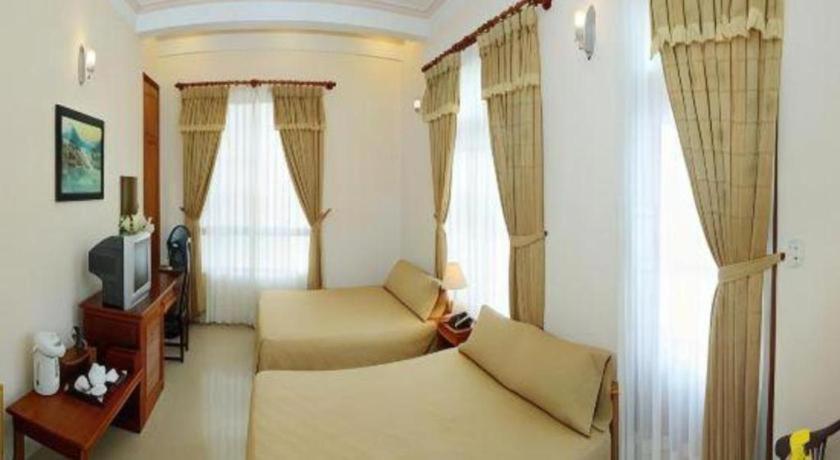 Gold Night Hotel Da Lat Exterior photo